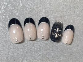 【Kato】黒フレンチ