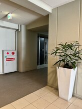 福岡ホワイトニングシロ 天神中洲店(福岡ホワイトニングSHIRO)/【サロンへのアクセス】STEP4