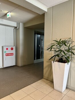 福岡ホワイトニングシロ 天神中洲店(福岡ホワイトニングSHIRO)/【サロンへのアクセス】STEP4