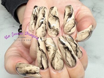 アン ジョーヌドラゴ/【ロングネイル】大理石ネイル