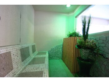 トータルケアハウス エイチ ツー オー 梅田店/[2]SPA ハーブ蒸し岩盤浴