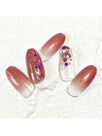 ピンクグラデーションネイル