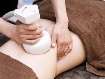 ビーエスアクアビューティー/マシンを使って脂肪を分解