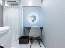 ロレインブロウ 三鷹駅前店/店内施術スペース