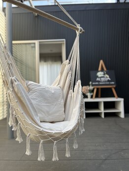 萩/中庭からサロンへ/リンパケア