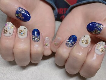 ラドール(La Dhole)/キラキラスノーネイル