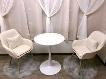 レノン(Renon)の雰囲気（カウンセリングルームも可愛い雰囲気です。リラックスできます♪）