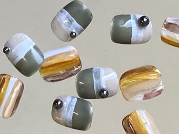 ネイルアンドアイラッシュ アールイー(Re)/