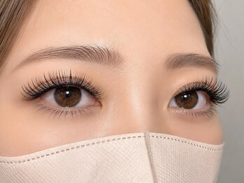 リリー バイ クリスタル 津田沼(Lily by Crystal)の写真/骨格に合わせた黄金比デザインをご提案♪メイクの時短にも【まつ毛パーマ/エクステ/パリジェンヌ/津田沼】