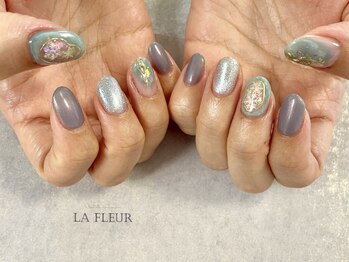 ラ フルール(La Fleur)/冬ニュアンスネイル