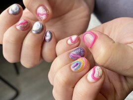 個性派カラフルネイル