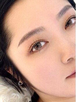 ピレンジ(Prange)の写真/トリートメント付きまつげパーマでキレイなカールが高持続☆眉毛もWAXと間引きで自己処理よりも長持ち♪