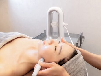 プリエの写真/【毛穴洗浄・ハイドラワンフェイシャル◆】本気の毛穴洗浄！最新のハイドラトルネード水流で吸引と洗浄★