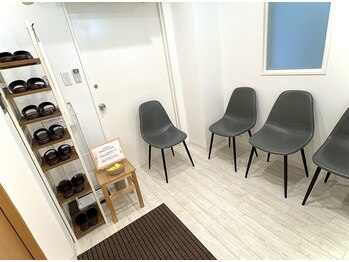 ハリナチュレ 新宿店/待合室【美容鍼/小顔矯正】