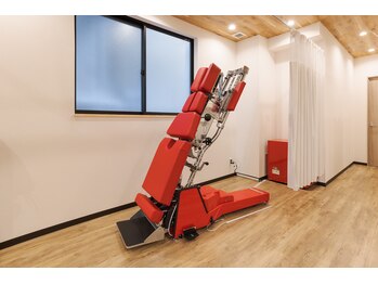 ホネツギ 柏駅西口接骨院(HONETSUGI)/【骨格矯正】トムソンテーブル