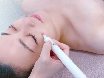 アイシェリー(eyecherie)の写真/【次世代シミ改善】20分当て放題で満足度UP◎様々なシミにもアプローチし、透明感あふれる素肌へ♪