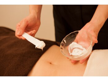 えすてさろん ケイアンドエフ(k&f)/しっとりツルツルの素肌へ