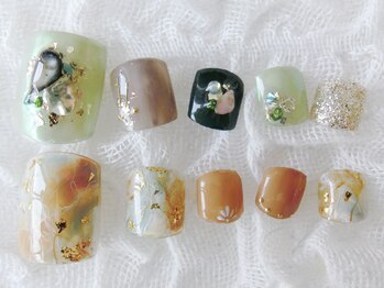 ネイリシャス(NAILICIOUS)の写真/ハンドが出来ない方はFOOTネイル☆【フット/オフ込◆ワンカラー/￥4950】お好きなカラーで足元から美しく♪