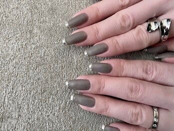 エル ヒヒ(L ヒヒ)/