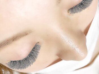 シルドゥリーナ(cil de rina)/ボリュームラッシュ 渋川/吉岡