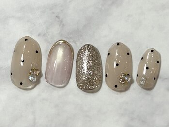 ネイルブレイク リリア(Nail Break lilia)/【初回オフ無料】ドットネイル