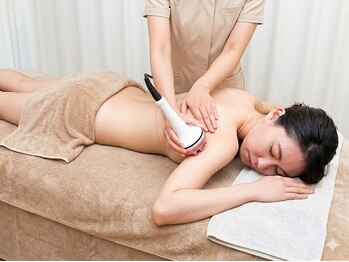 ナースのロミリンパの写真/最新ハイパーナイフ7と深層リンパで流す、浮腫みや脂肪を徹底アプローチ!見た目もサイズダウンも追求