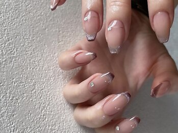 クチュリエール(Couturie're)の写真/－究極のシンプルネイルを－爪周りの角質・甘皮を丁寧に処理し、どこから見ても瑞々しい指先に。持続力も◎