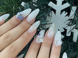 クリスマスホワイトネイル♪