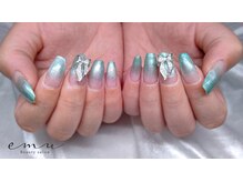 エミュ(emu)/マグネットネイルのグラデ