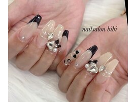 黒フレンチ×パーツ