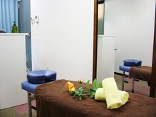 豊津整体院 江坂本店/【施術室】