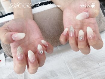 リオッサ オブ ラグーン(RIOSSA of Lagoon)/白グラデーション×キラキラ