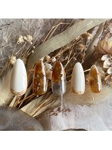 ピウム(pium.)/10月キャンペーンネイル