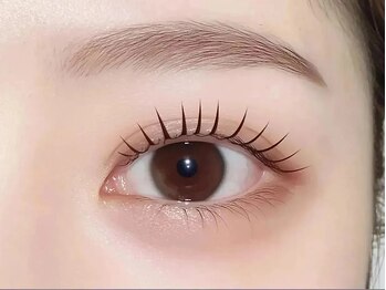 ミラ 新宿西口店(mila.)の写真/【華やかなまつげで目力アップ♪】フラットマットラッシュでぱっちり★[まつげパーマ/マツエク/眉毛/新宿]