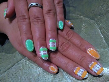 オーロラ(AurorA)/ぷっくりラインのチェックネイル