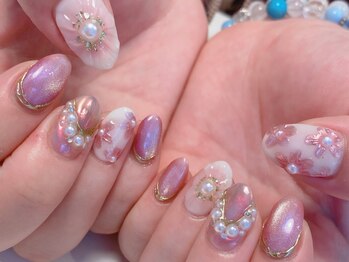 ユーミー(u/me)の写真/≪華やかトレンドネイルが豊富≫日常の華やかネイルはもちろん,イベント&ブライダル等の特別なシーンにも◎