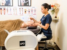 最新美容マシンで手技で難しい深層部までケアし結果へ導きます