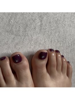 フットネイルおまかせ　¥8580～