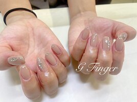 グレージュの大人シンプルネイル