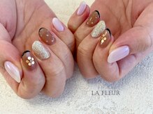 ラ フルール(La Fleur)/パールドットネイル