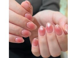 じゅわっと可愛いチークネイル