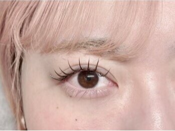 リナータ 渋谷本店(Rinata)の写真/「抜け感カラーで垢抜ける☆最旬からエク特集」フラット16種類/ボリューム16種類