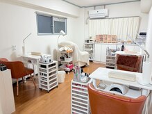 アットホームな空間でゆったりくつろぎながらネイルができます♪