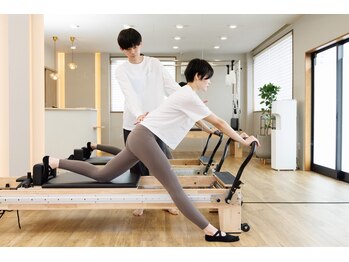 ミータイムピラティス(me time pilates)/美脚美尻で素敵なボディラインへ