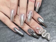 ダイヤモンドネイルスタジオ 心斎橋店(Diamond Nail Studio)