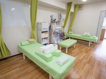 守山小幡めばえ接骨院の雰囲気（施術室の様子です。）