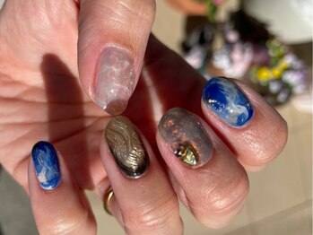 ネイル アトリエ コモード(nail atelier Comodo)/ニュアンスネイル　[Blue smoke]
