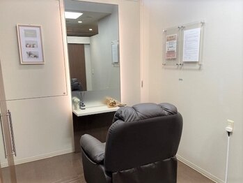 ビューステージ アイブロウサロン 京橋/プライベートな個室空間です♪