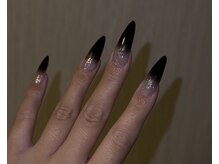 キラキラ、ワンホン、キレイめネイルが得意す！