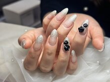 ジョアネイル 東新宿 新大久保店(JOA Nail)の雰囲気（ラメグラデーション/シルバー/黒バラ/シンプル）